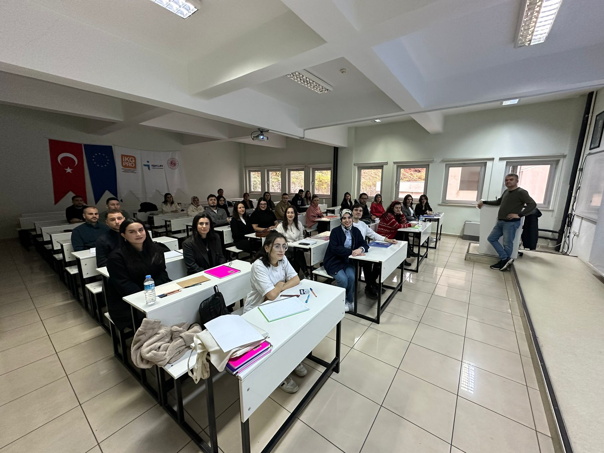 Dış Ticaret Uzmanı Eğitimleri Başladı