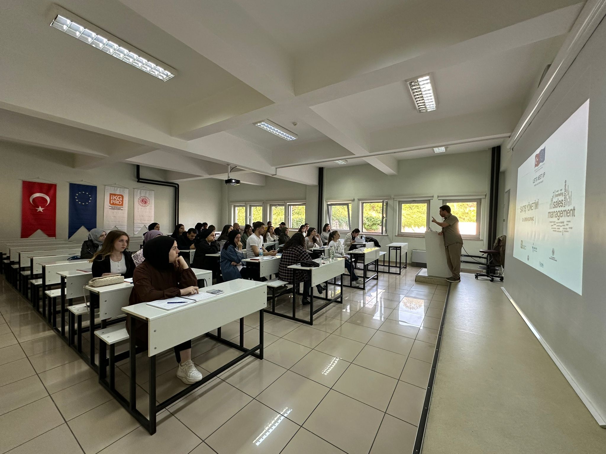 Satış Elemanı Eğitimleri Başladı